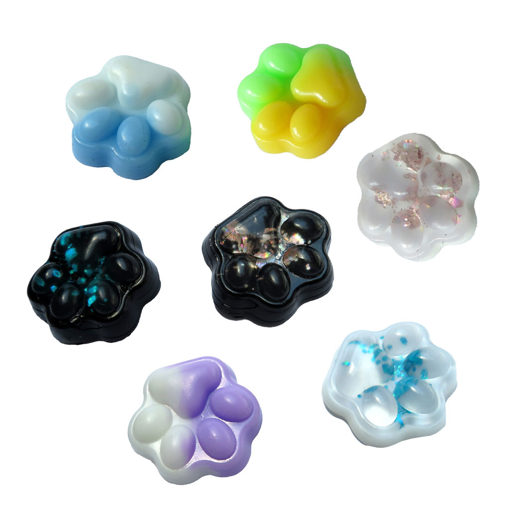 SQUISHY PAW 3.5*3.5-mix 8 designs- Capsule 50mm
