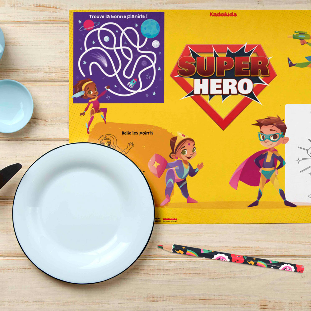 Kit Super Héro - Sets de table interactifs & Crayons “magiques”